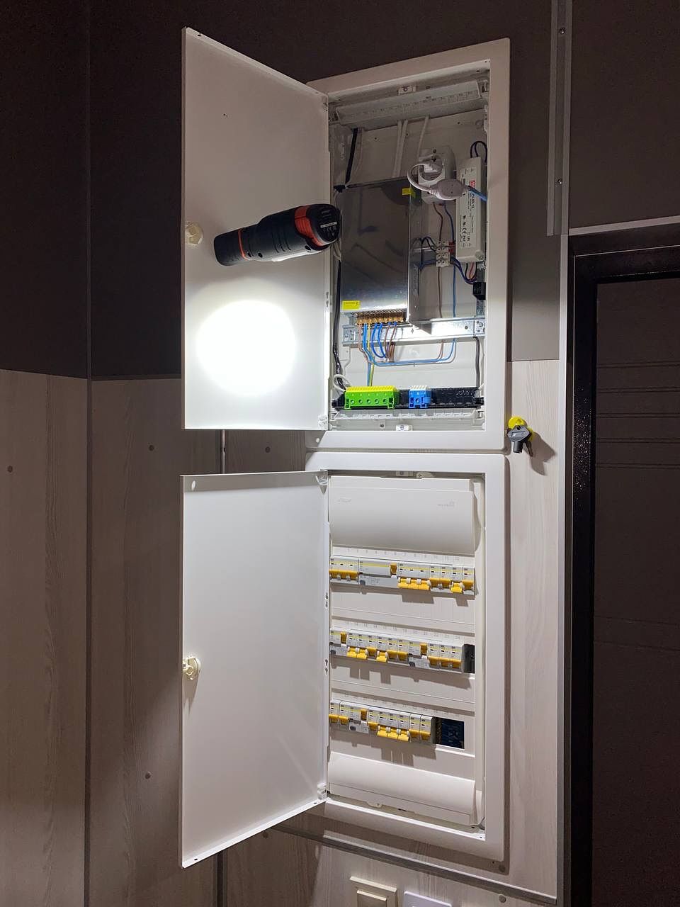 Сборка и монтаж электрощитов