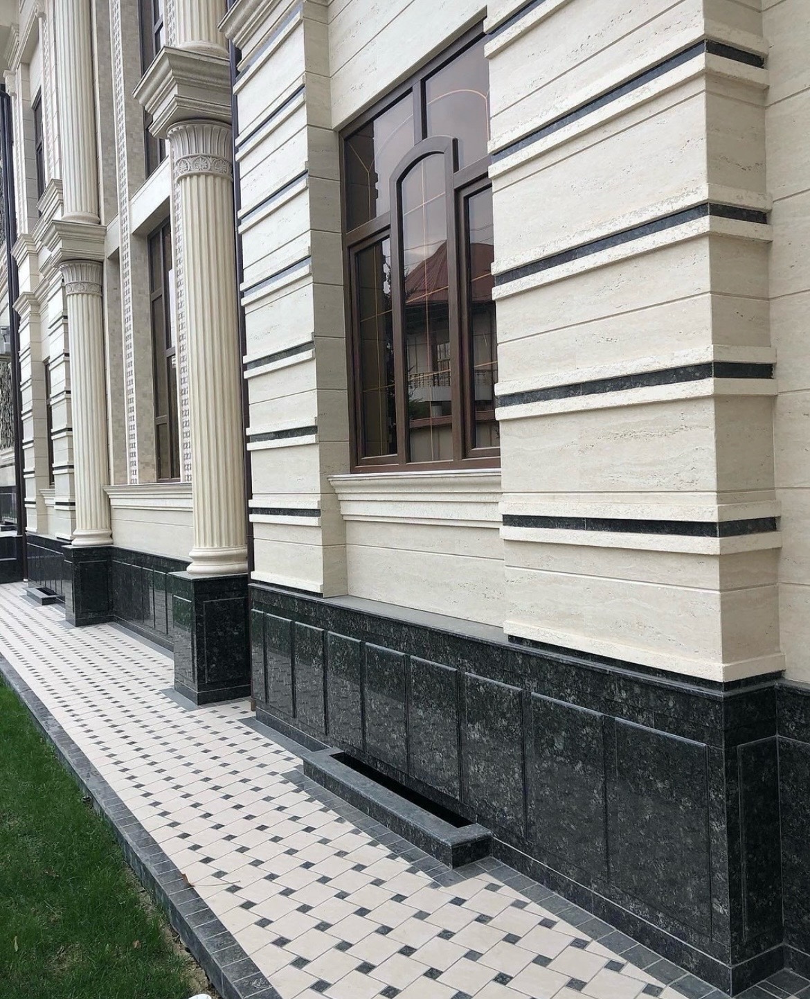 фасад ва сокилга гранит ва травертинг териш хизмати 972146366