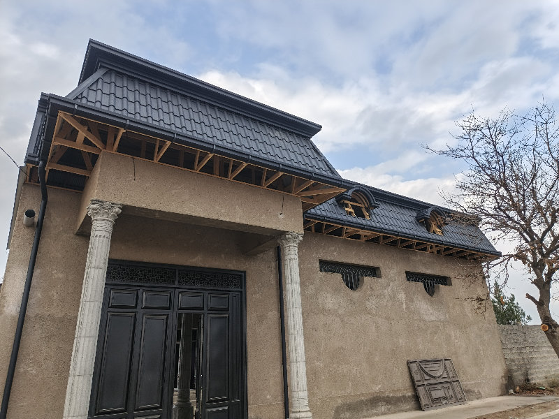 kv 90.000 sum mansardali tom karnizli