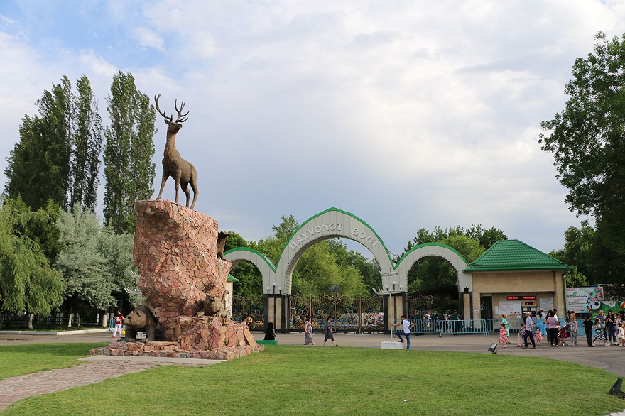Кованые ворота Ташкентского зоопарка
